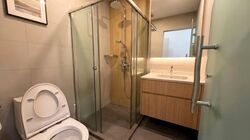 Sixth Avenue (D10), Terrace #612757281